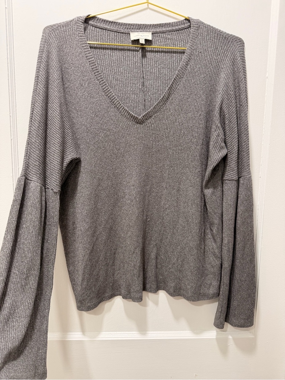 Lucky Brand Heather Gray Ribbed V-Neck Bell Sleeve Top